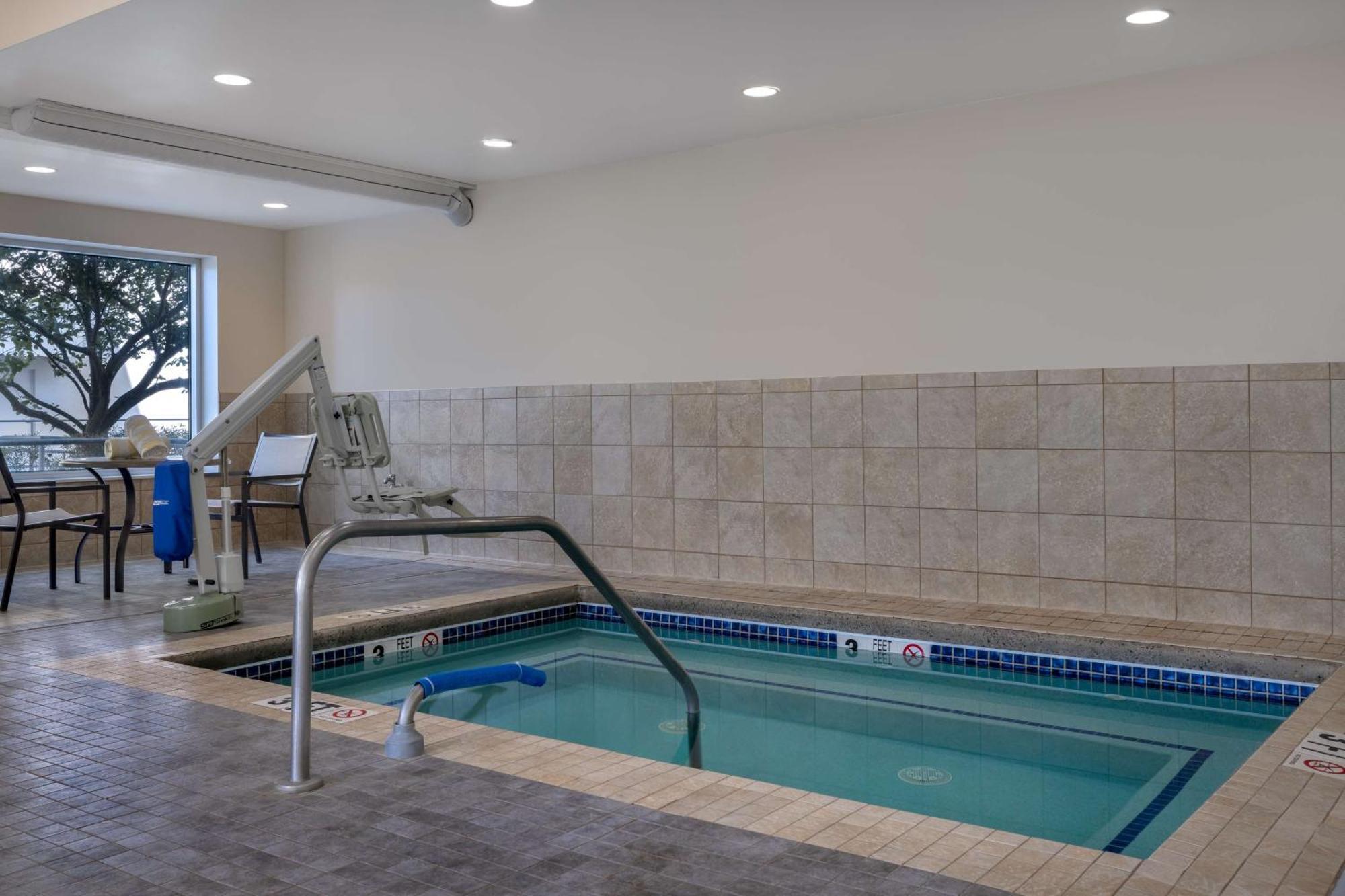 Home2 Suites By Hilton Bristol Exterior photo